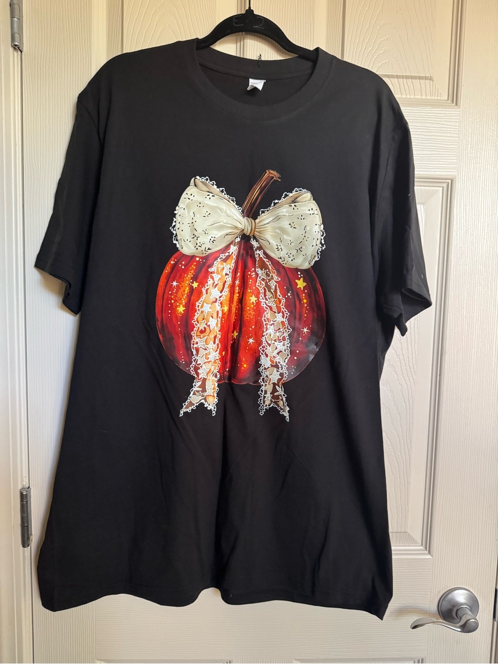 NWT Black Cotton Short-Sleeve Tee with Orange Pumpkin and Ivory Bow